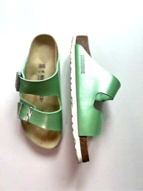Anthropologie Birkenstock Arizona sea-foam Green Double Buckle Sandals 9